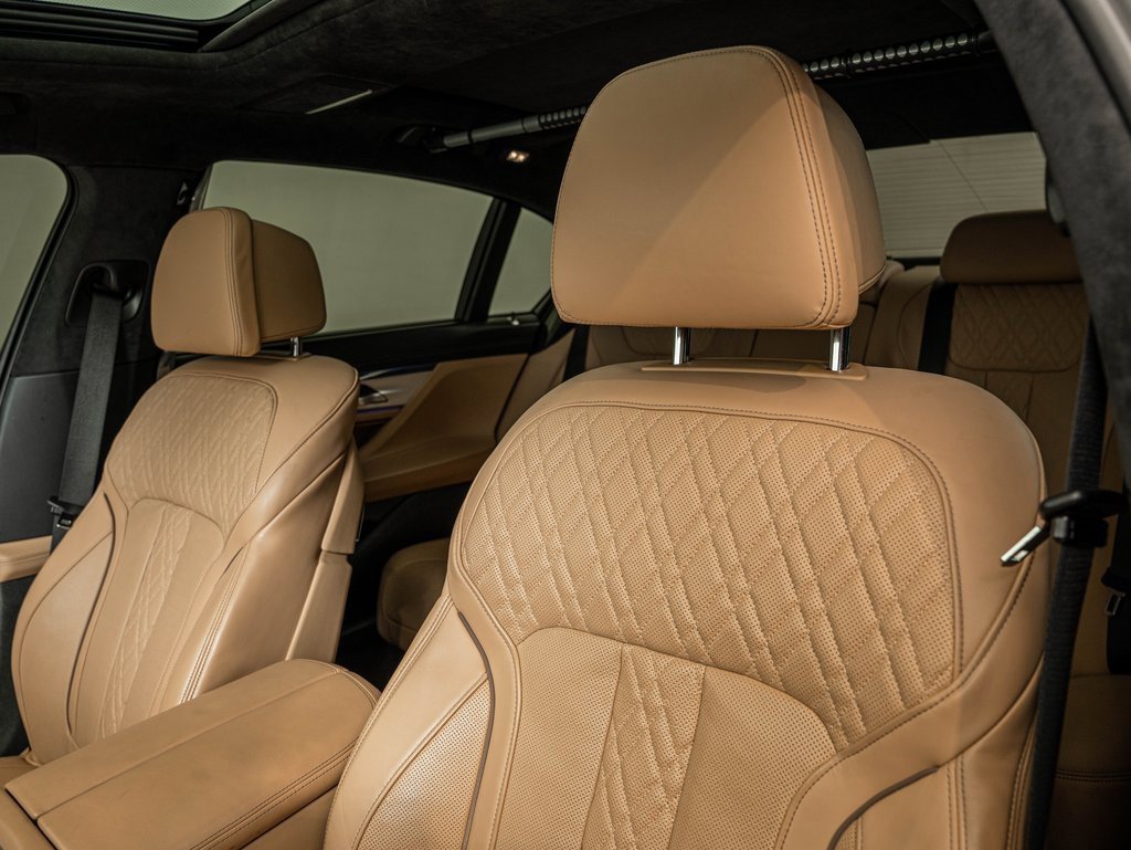 Used 2018 BMW 750i 750i image 32