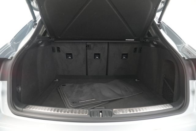 Certified 2026 Porsche Macan AWD/4WD image 20