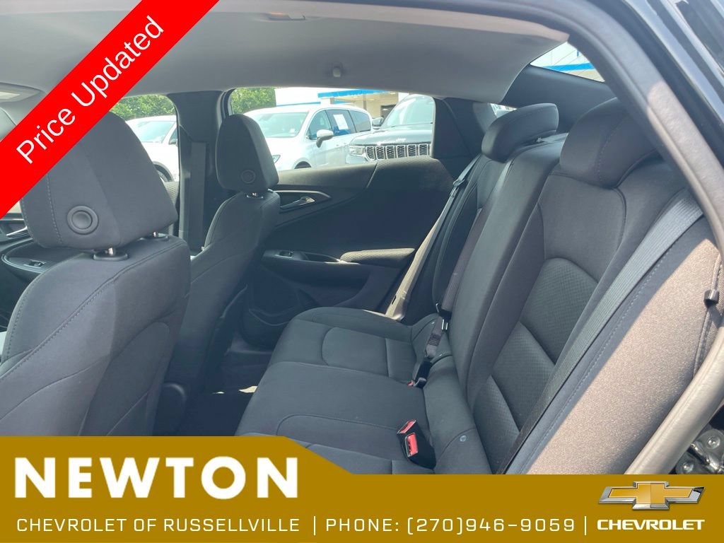 Used 2025 Chevrolet Malibu RS FWD image 30