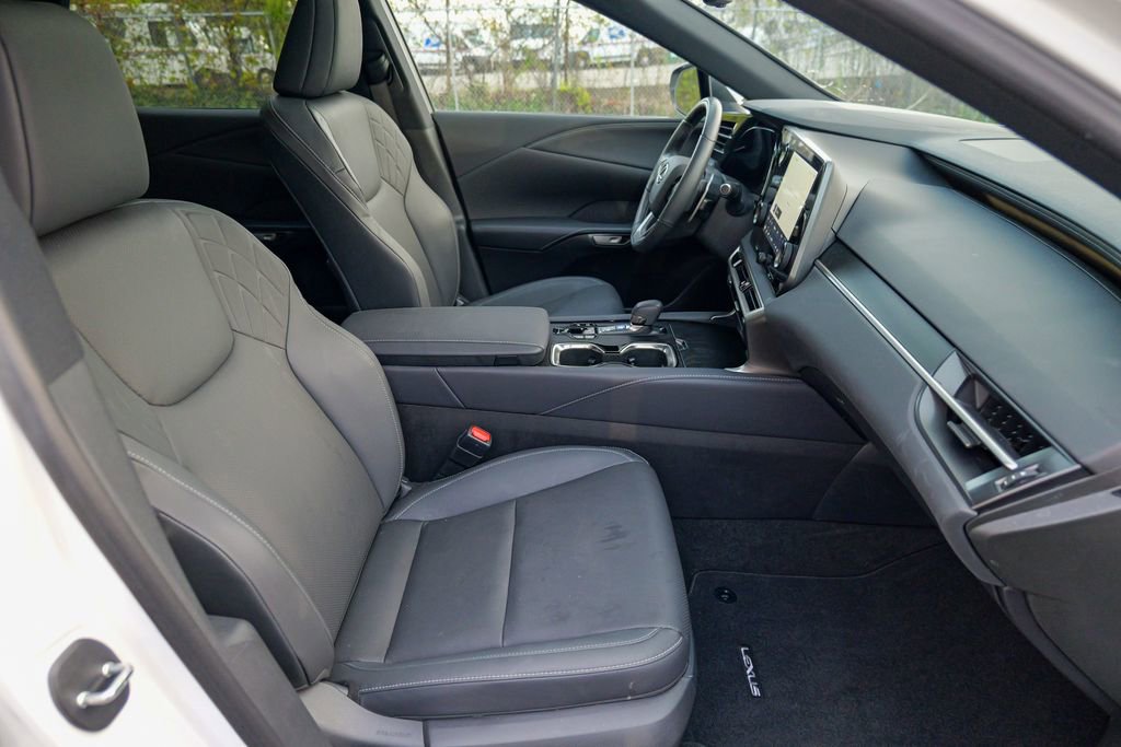 Used 2024 Lexus RX 350 Premium w/ Accessory Package (Z1) AWD/4WD image 33