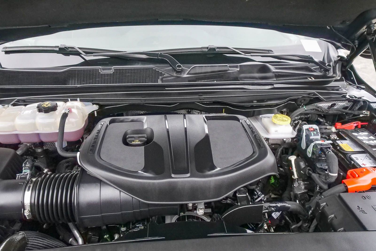 Used 2025 RAM 1500 Laramie image 25