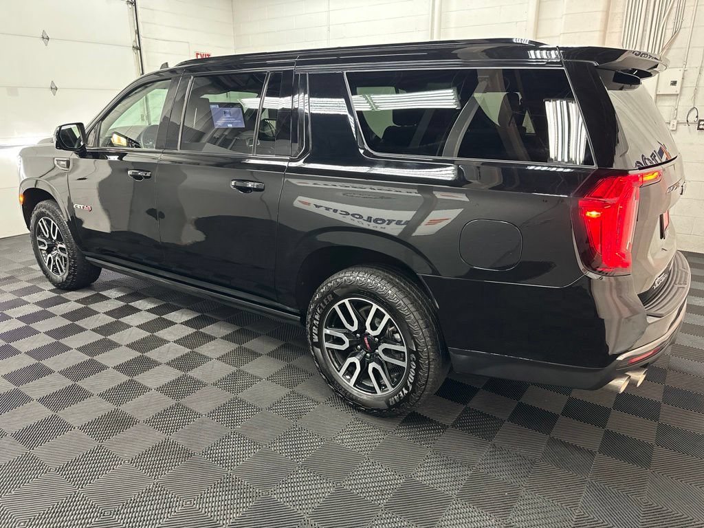 Used 2024 GMC Yukon XL AT4 w/ Technology Package AWD/4WD image 6