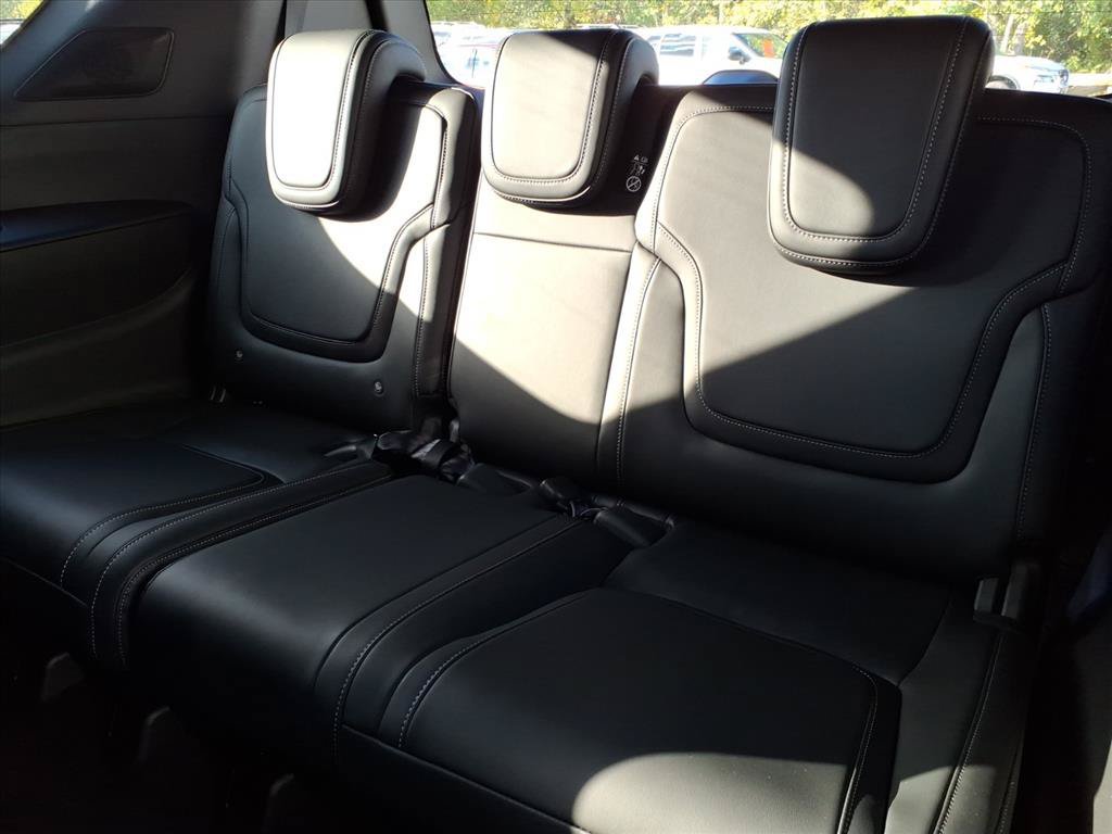 New 2026 Nissan Armada PRO-4X AWD/4WD image 11