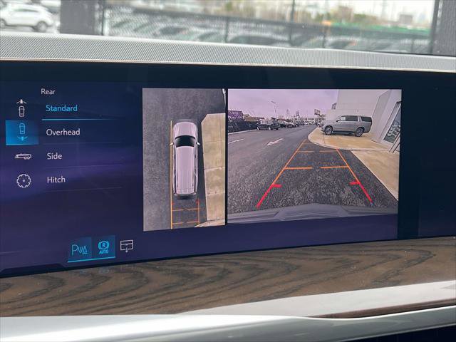 Used 2026 Cadillac Escalade ESV Platinum Sport w/ LPO, ONYX Package image 32