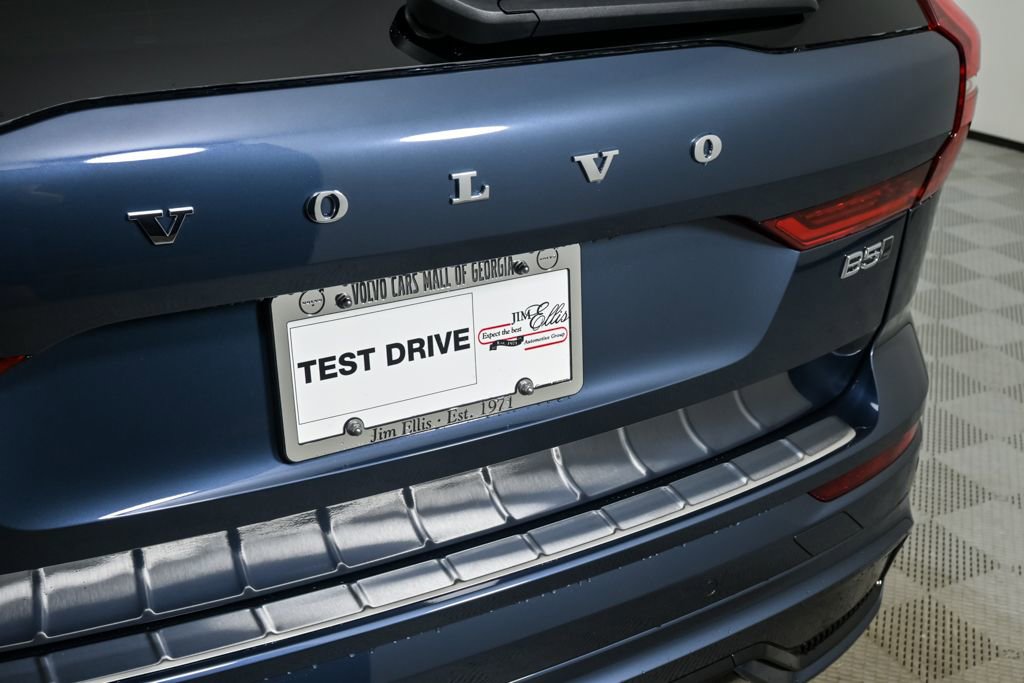 New 2026 Volvo XC60 B5 Ultra w/ Protection Package Premier image 36