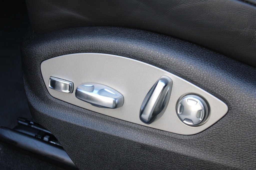 Used 2025 Porsche Macan image 21