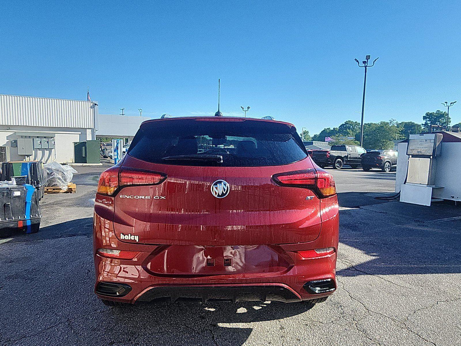 Used 2023 Buick Encore GX Select w/ Sport Touring Package FWD image 4