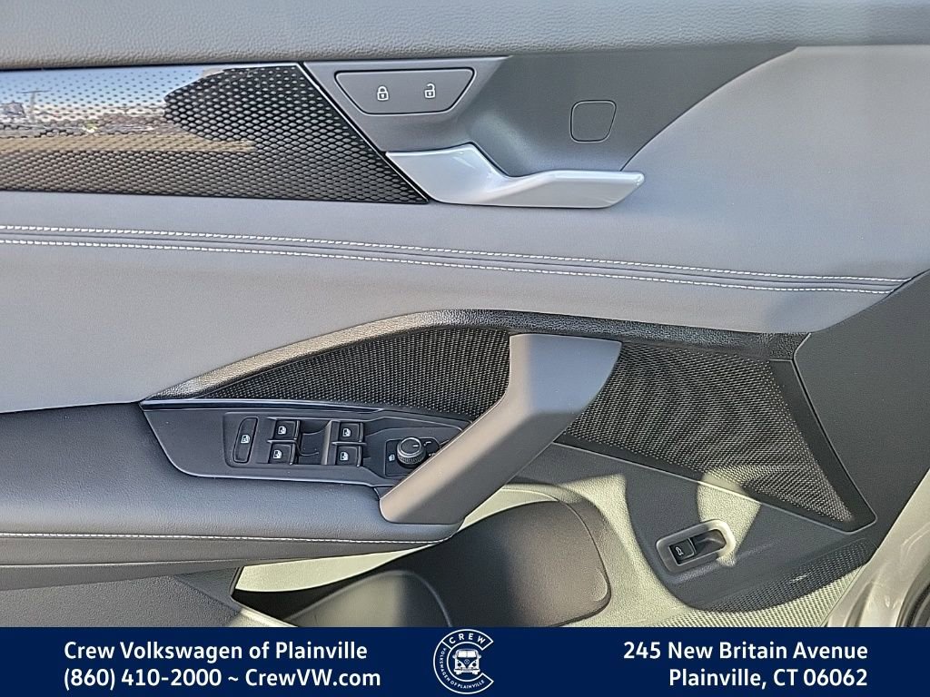 New 2026 Volkswagen Tiguan SE image 38