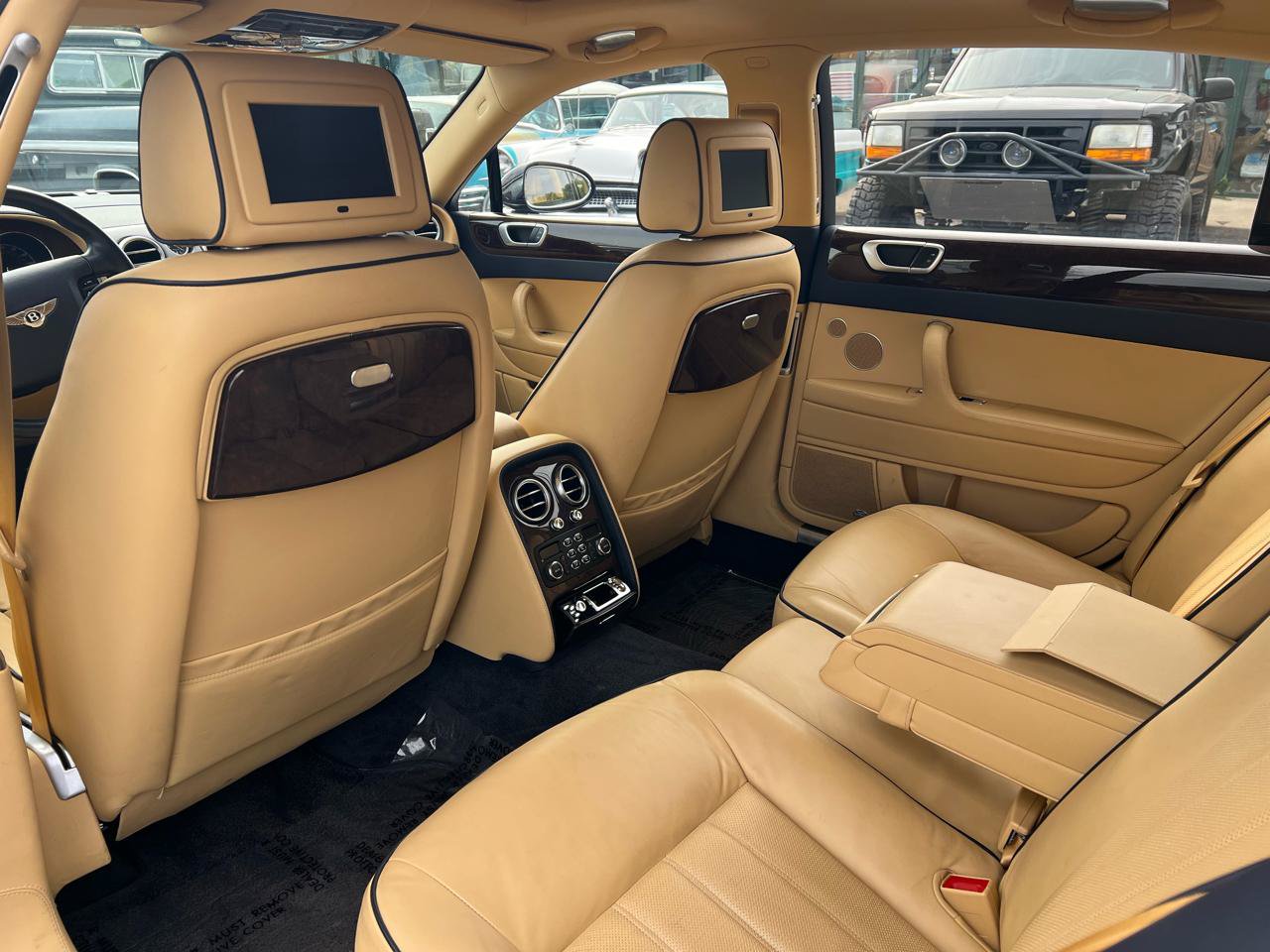Used 2009 Bentley Flying Spur Flying Spur AWD/4WD image 12