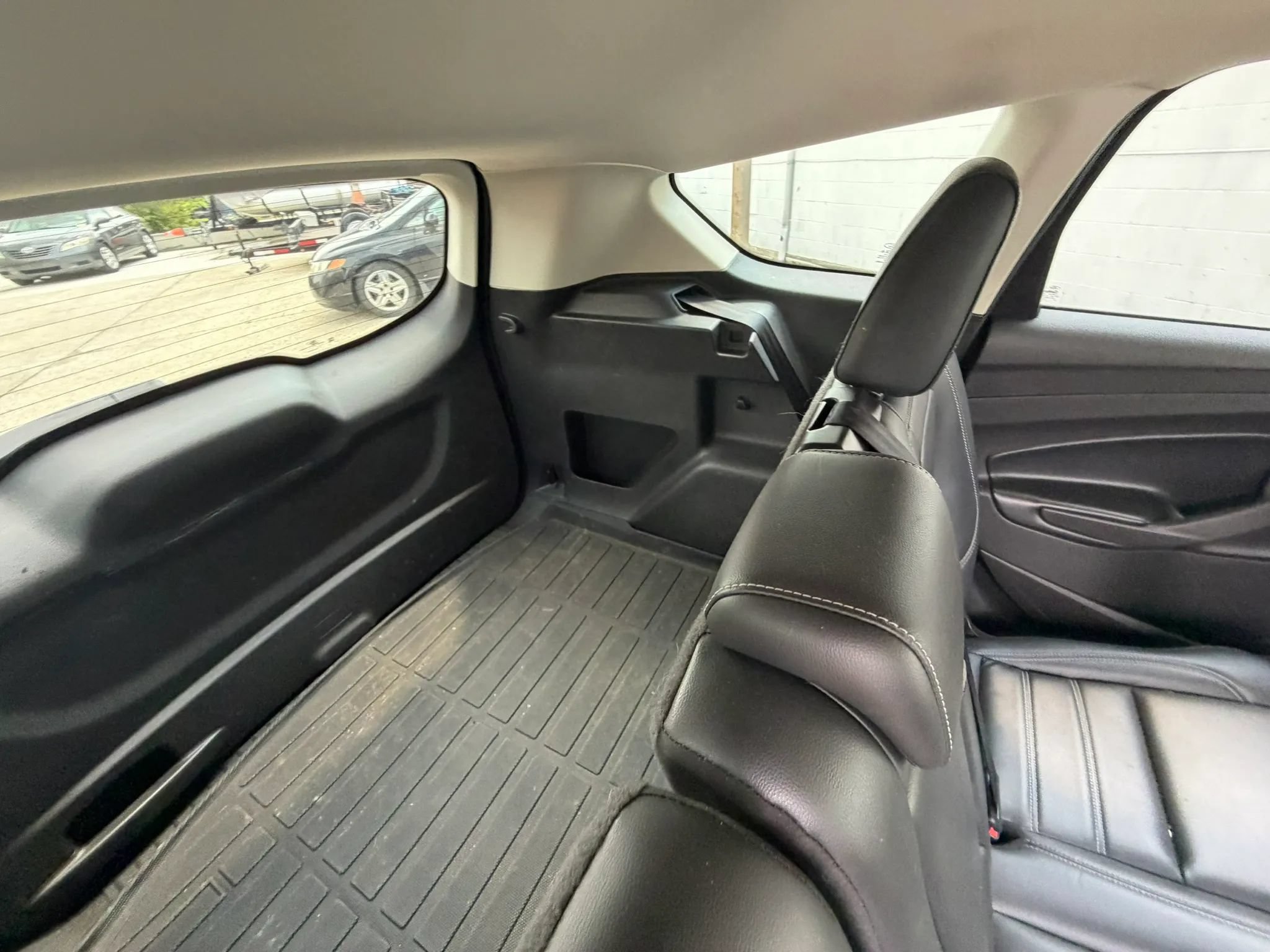 Used 2019 Ford Escape SEL AWD/4WD image 25