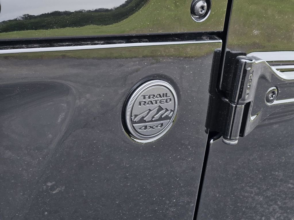 Used 2025 Jeep Wrangler Unlimited Sport AWD/4WD image 8