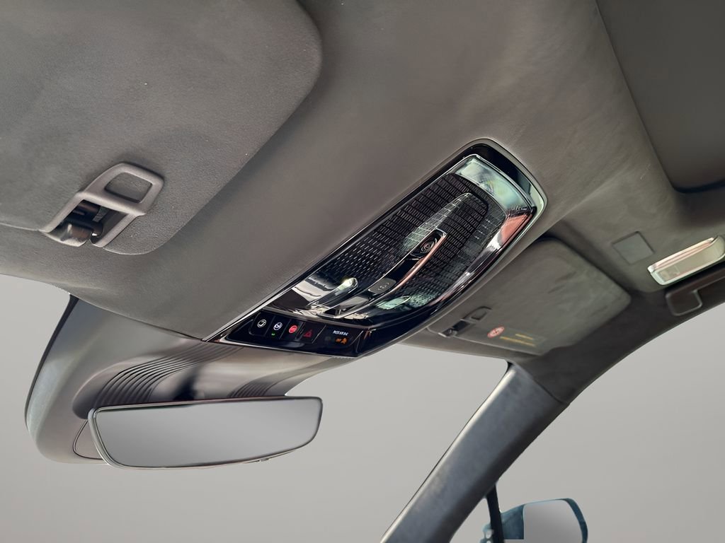 New 2026 Cadillac Vistiq Platinum w/ LPO, Floor Liner Package image 41