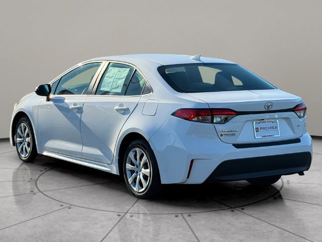 Certified 2025 Toyota Corolla LE FWD image 4