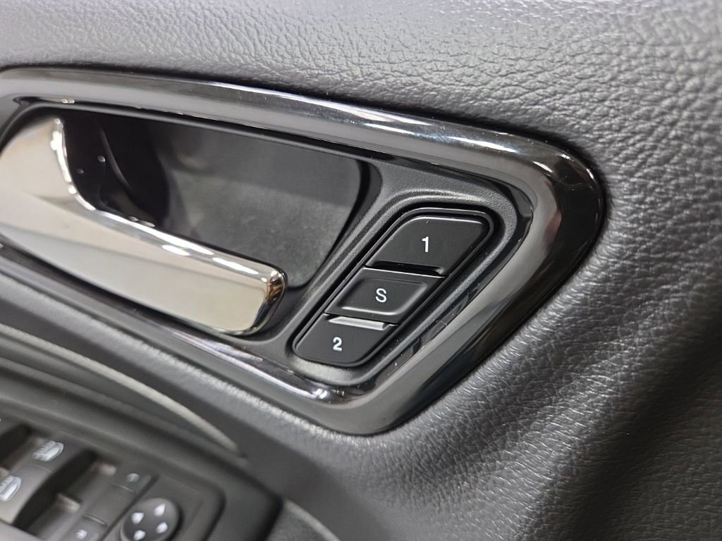 Used 2025 Dodge Durango GT AWD/4WD image 32