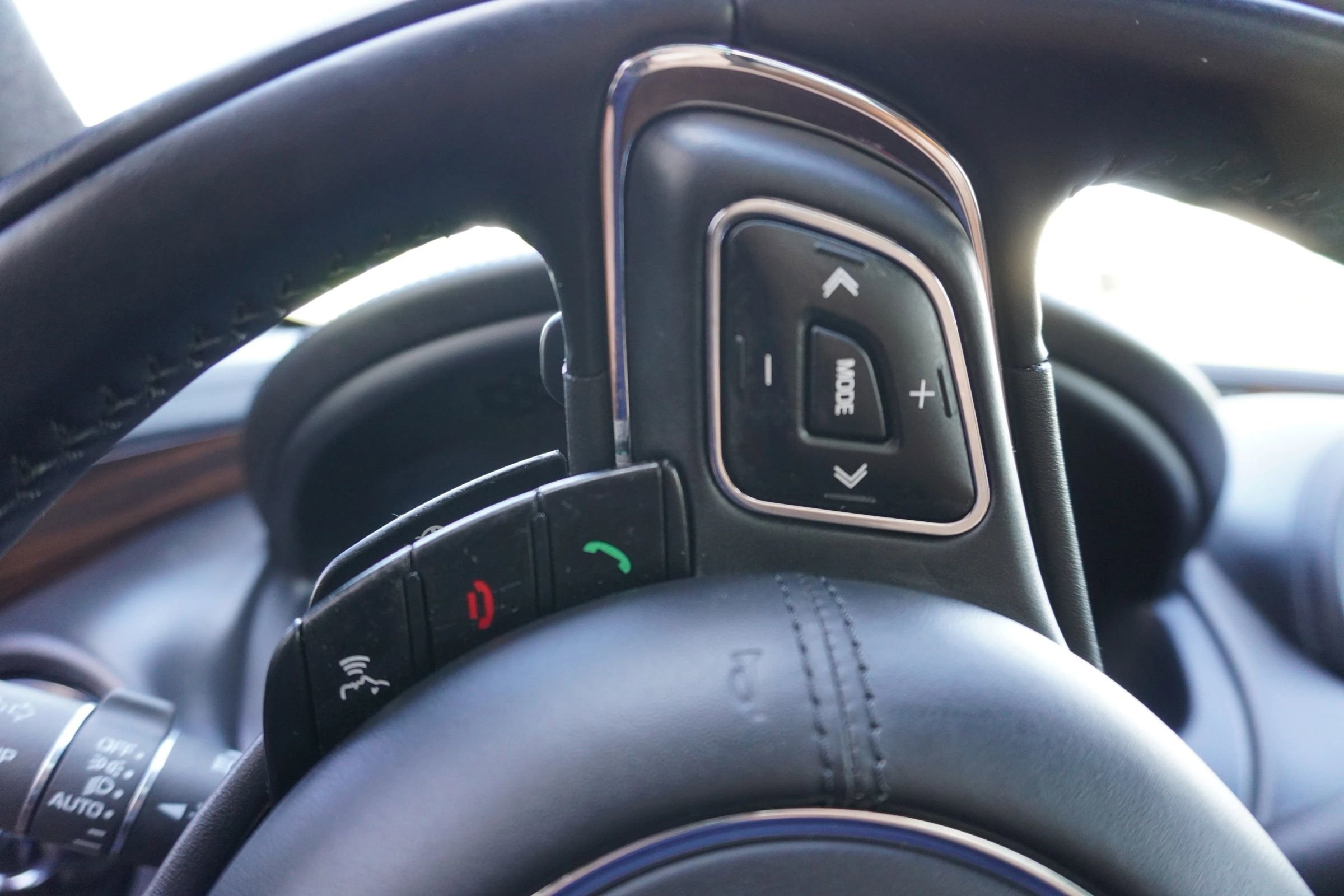 Used 2013 Jaguar XJ L Portfolio AWD/4WD image 24