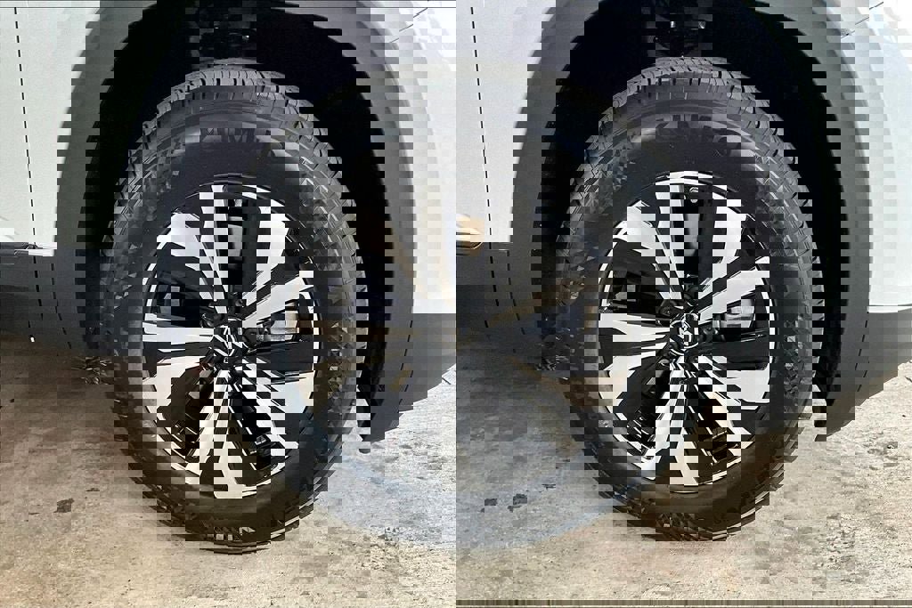 New 2026 Volkswagen Atlas SE image 8