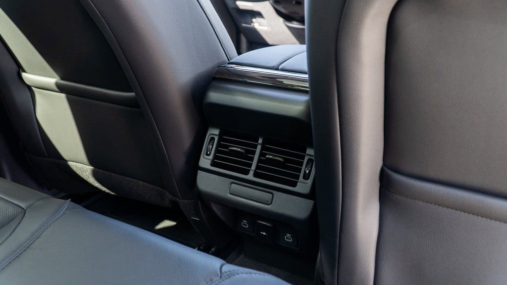 Used 2025 Land Rover Range Rover Evoque S image 24