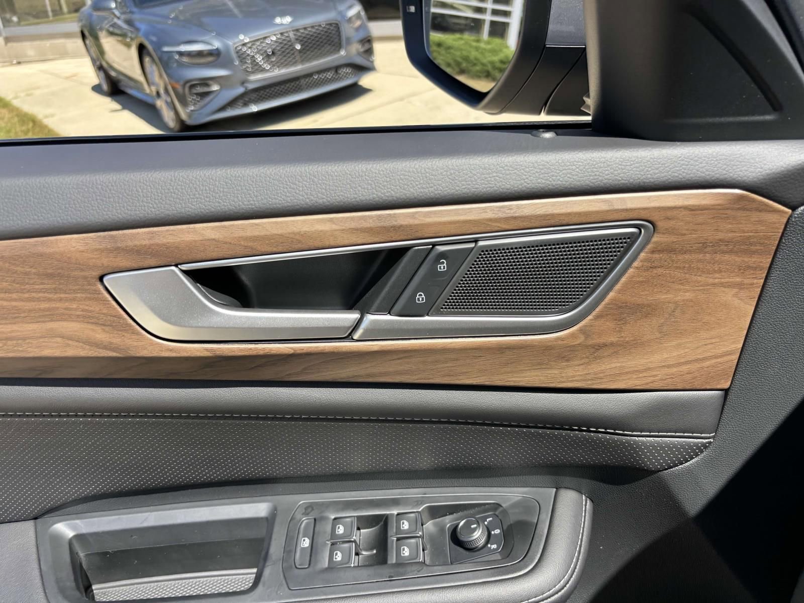 New 2026 Volkswagen Atlas SE image 12