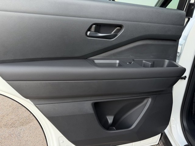 New 2026 Nissan Pathfinder S image 13