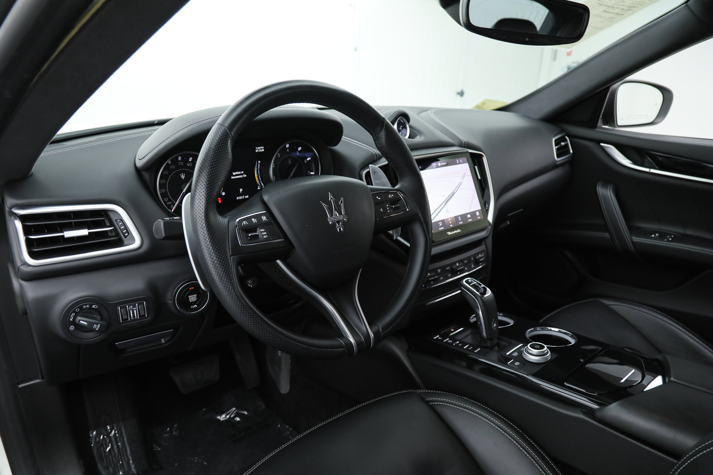 Certified 2023 Maserati Ghibli Modena RWD image 16