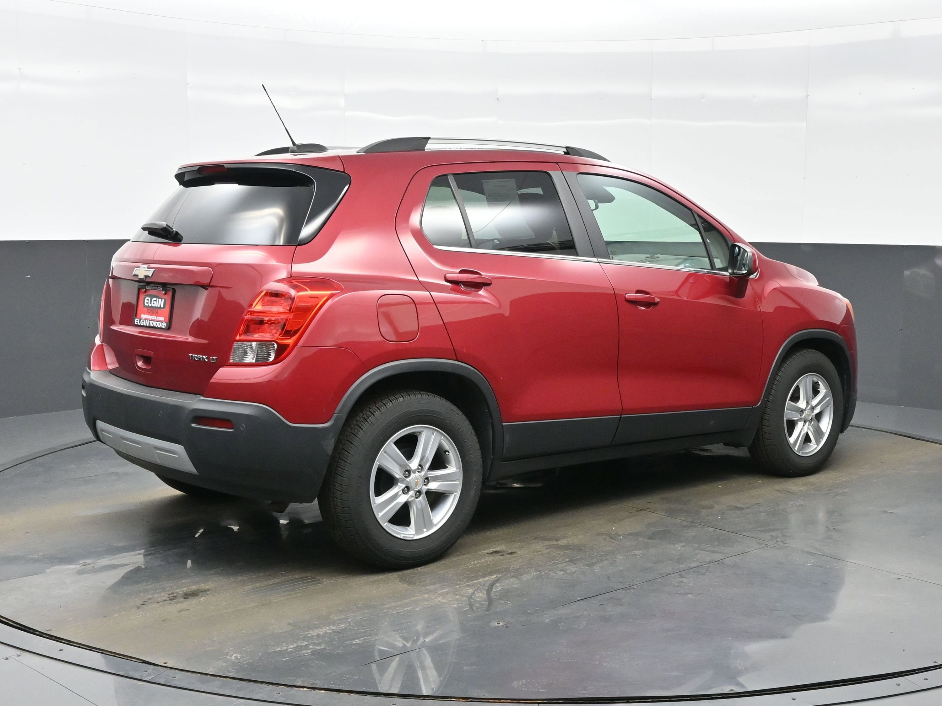 Used 2015 Chevrolet Trax LT w/ LT Plus Package FWD image 6