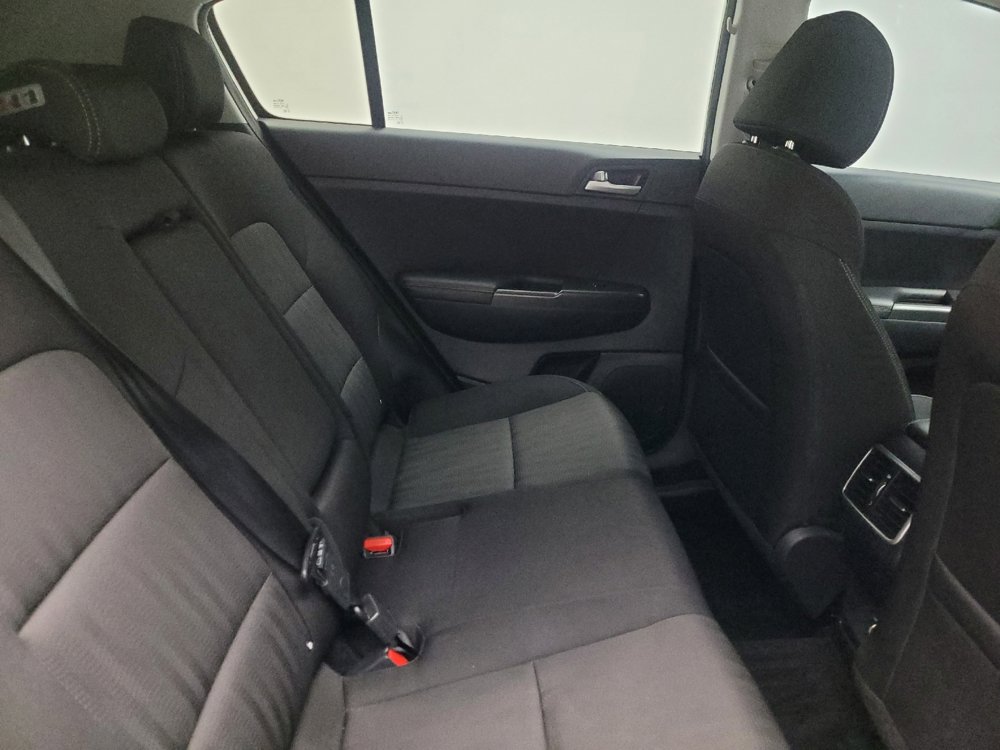 Used 2019 Kia Sportage LX image 19