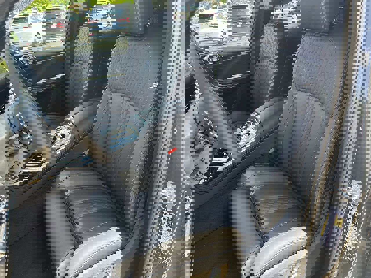 Used 2026 BMW X7 xDrive40i w/ M Sport Package image 14