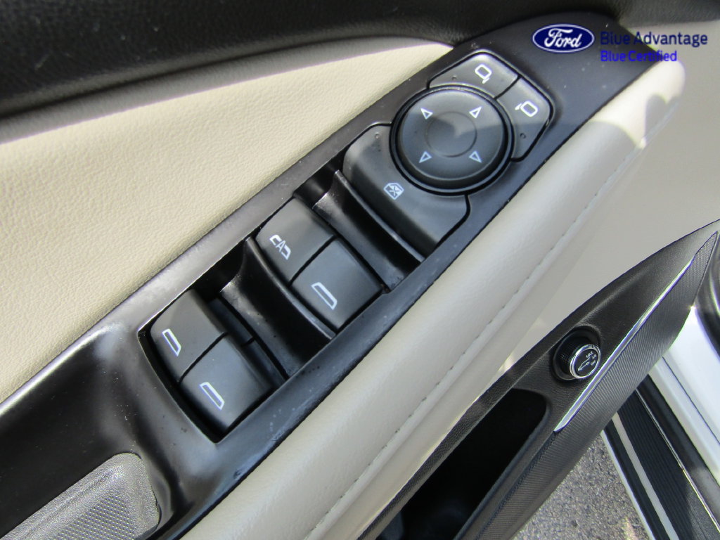 Used 2019 Buick Enclave Essence w/ LPO, Hit The Road Package AWD/4WD image 33