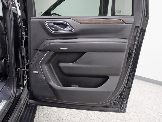 Used 2021 Chevrolet Suburban High Country w/ Premium Package image 39