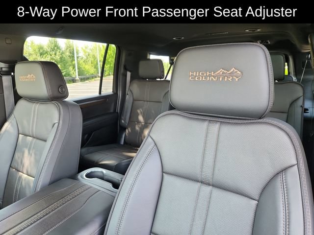 Used 2025 Chevrolet Suburban High Country AWD/4WD image 23