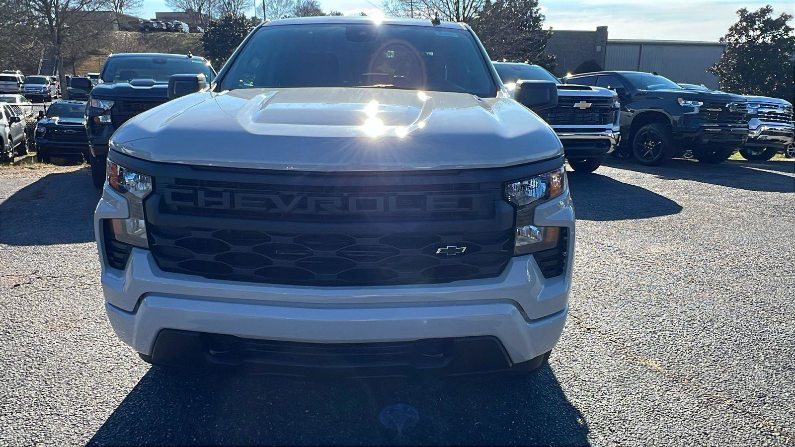 New 2026 Chevrolet Silverado 1500 Custom AWD/4WD video 2