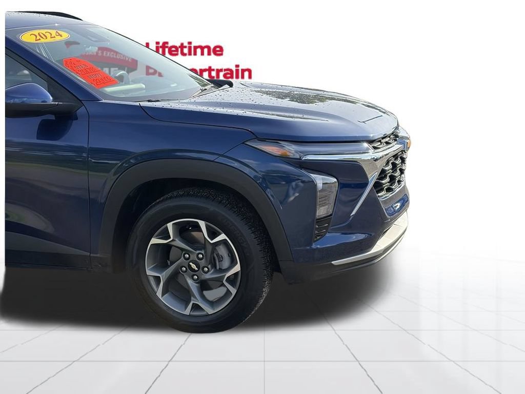 Used 2024 Chevrolet Trax LT FWD image 8