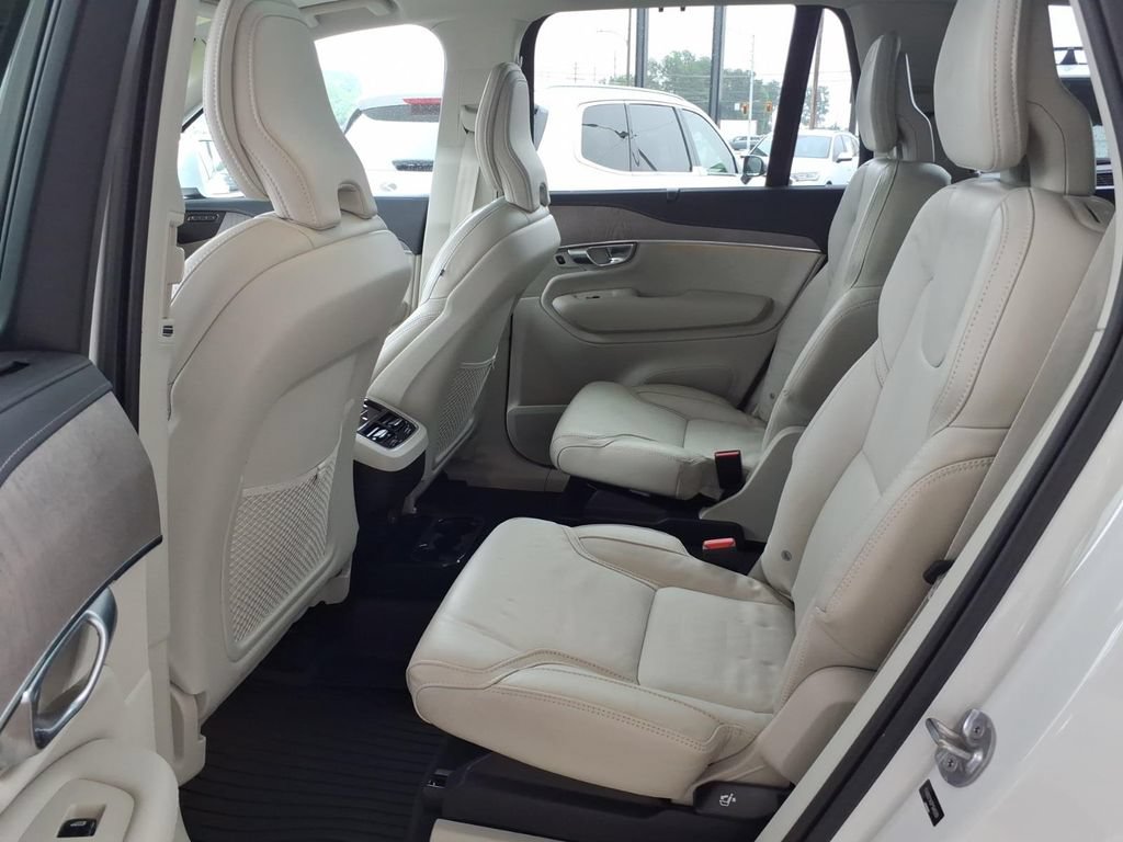 Used 2023 Volvo XC90 B6 Ultimate AWD/4WD image 17