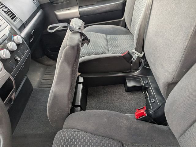 Used 2013 Toyota Tundra 4x4 Double Cab w/ Tow Pkg image 17