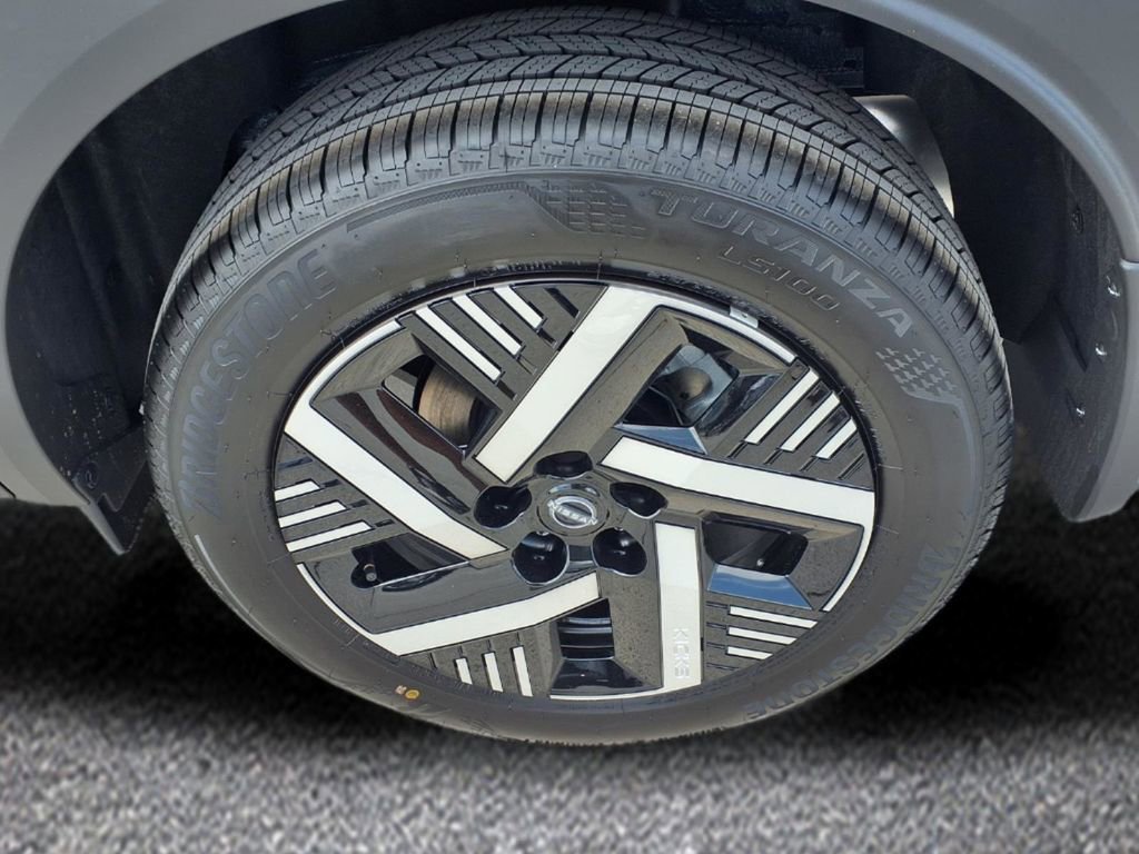 New 2026 Nissan Kicks SV w/ SV Premium Package image 8