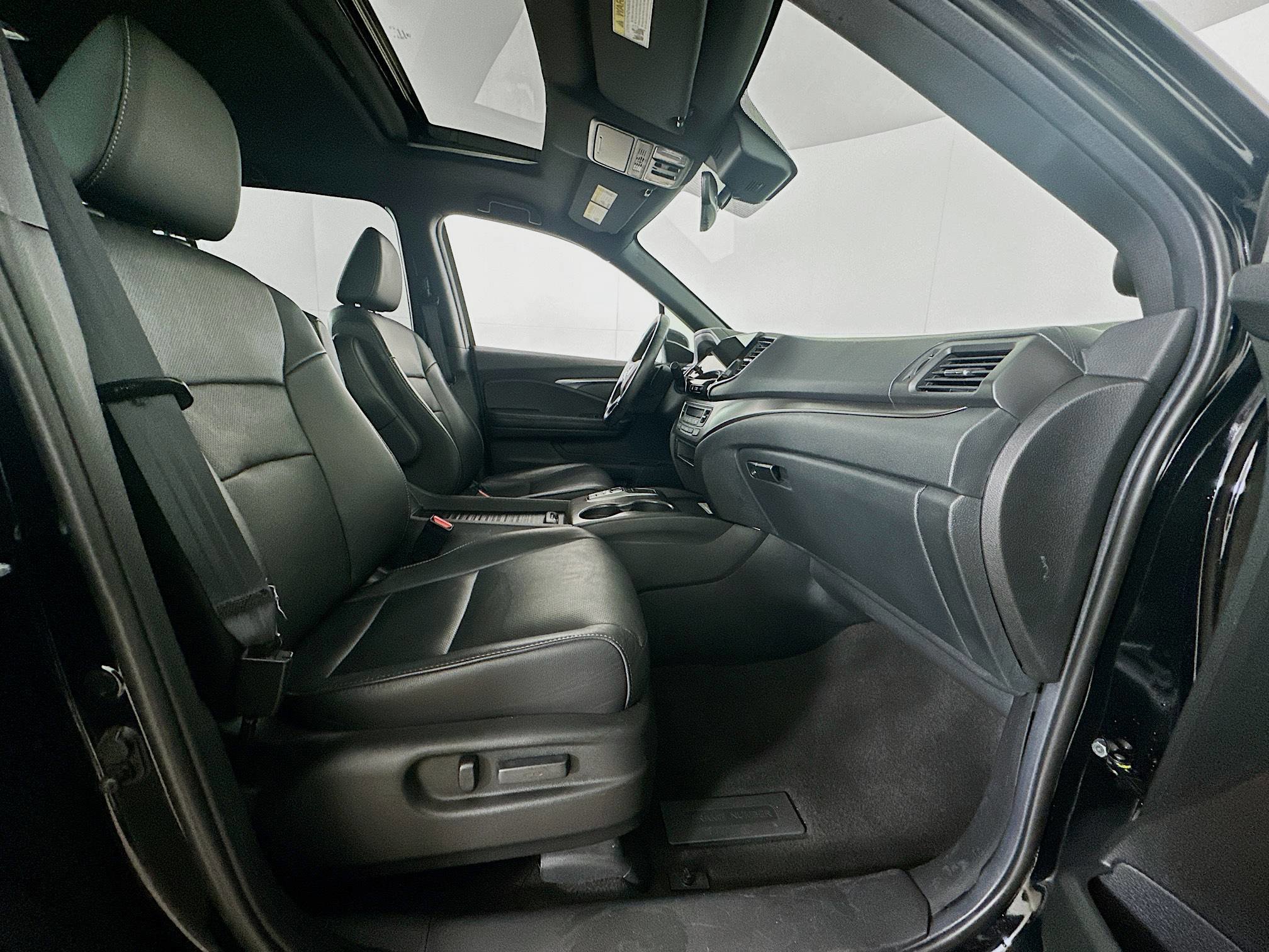 Used 2022 Honda Passport EX-L image 32