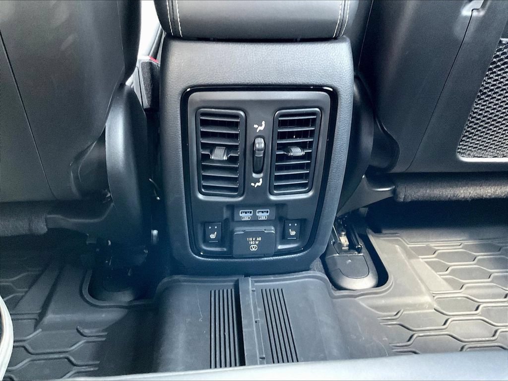 Used 2025 Dodge Durango SRT Hellcat AWD/4WD image 12