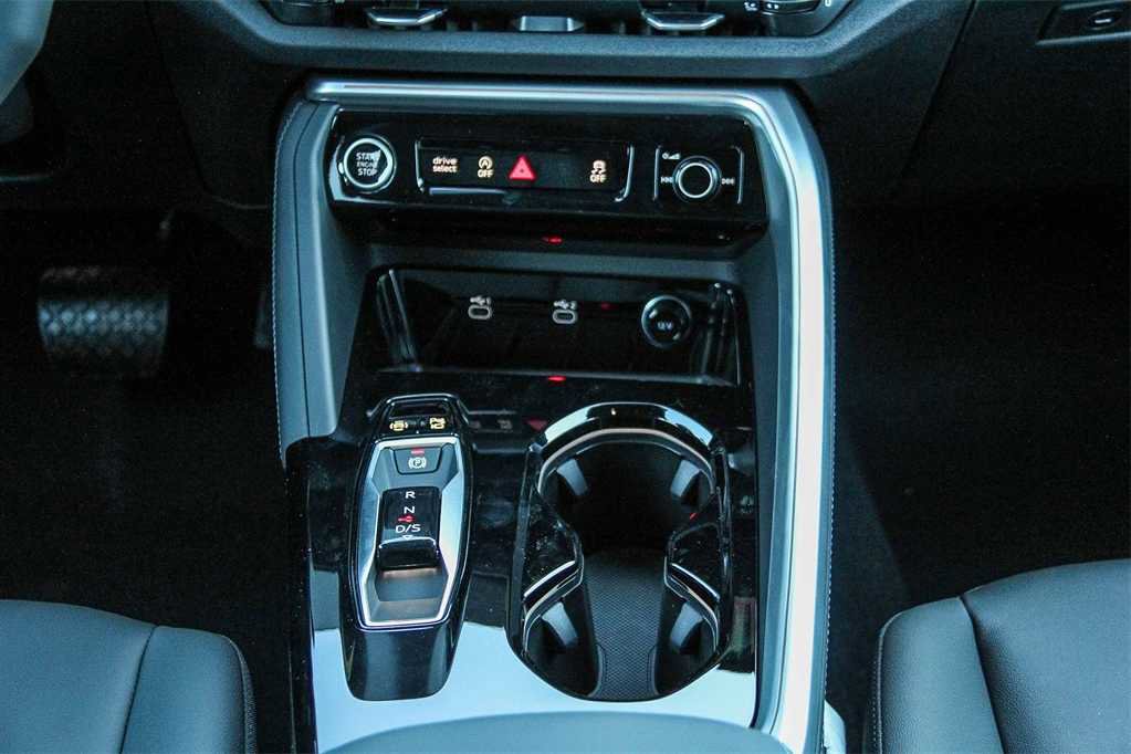 New 2025 Audi Q5 Premium Plus image 14