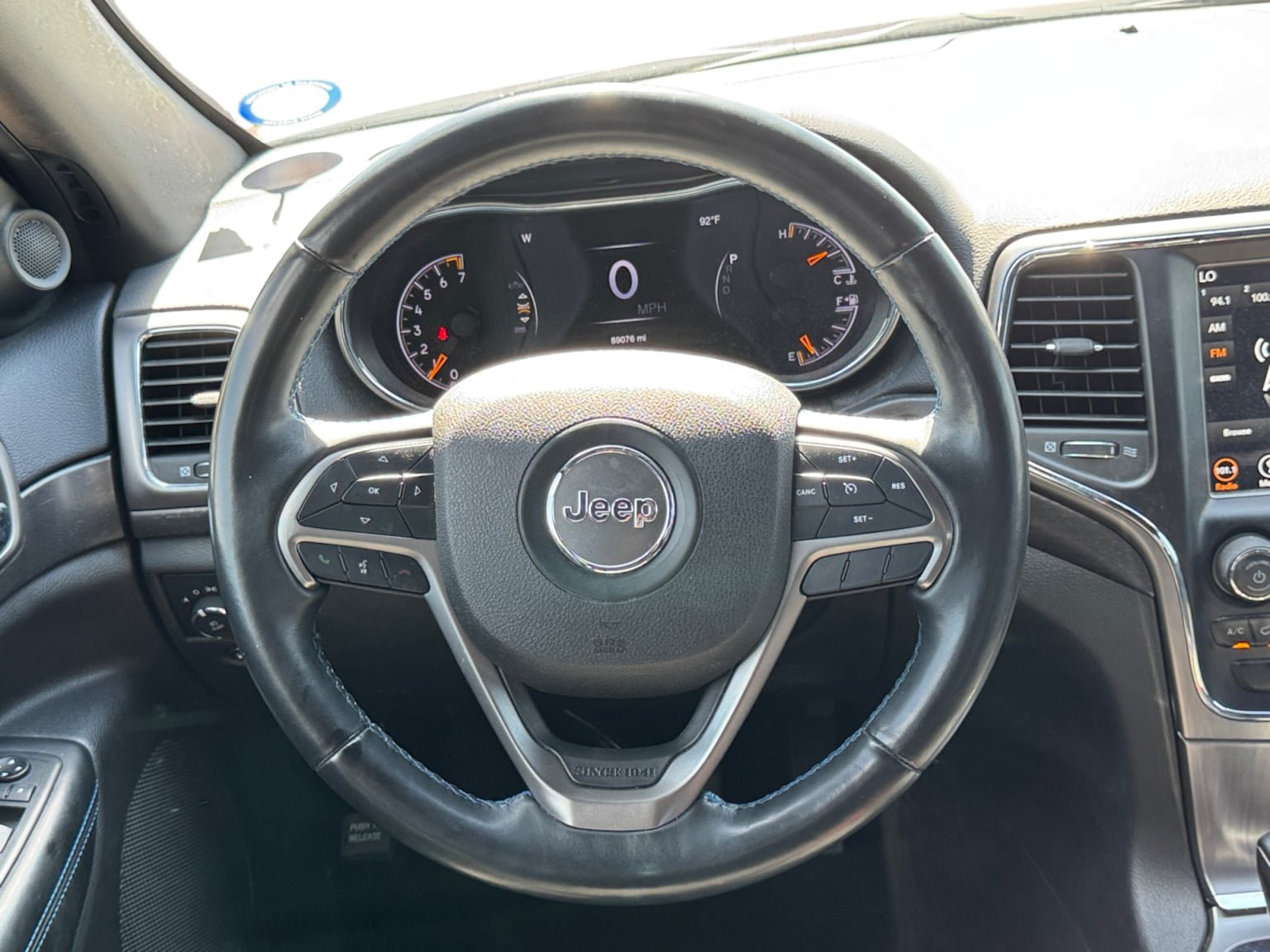 Used 2018 Jeep Grand Cherokee Laredo AWD/4WD image 13