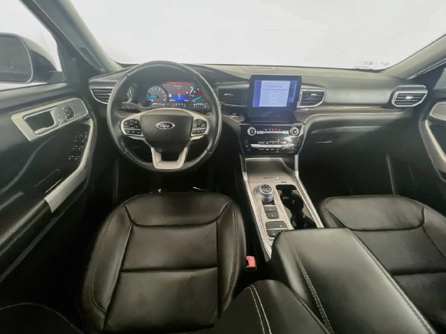 Used 2022 Ford Explorer Limited w/ Equipment Group 301A RWD image 19