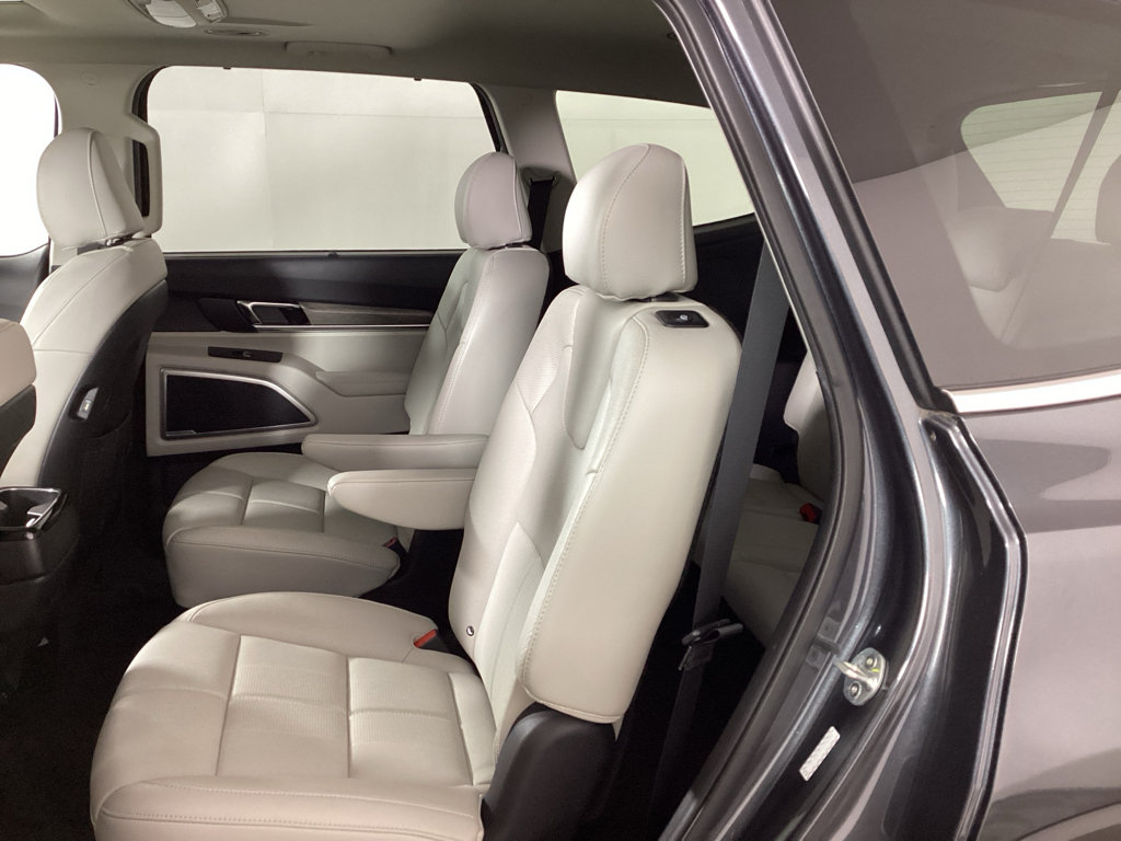Used 2020 Kia Telluride EX w/ EX Premium Package AWD/4WD image 14