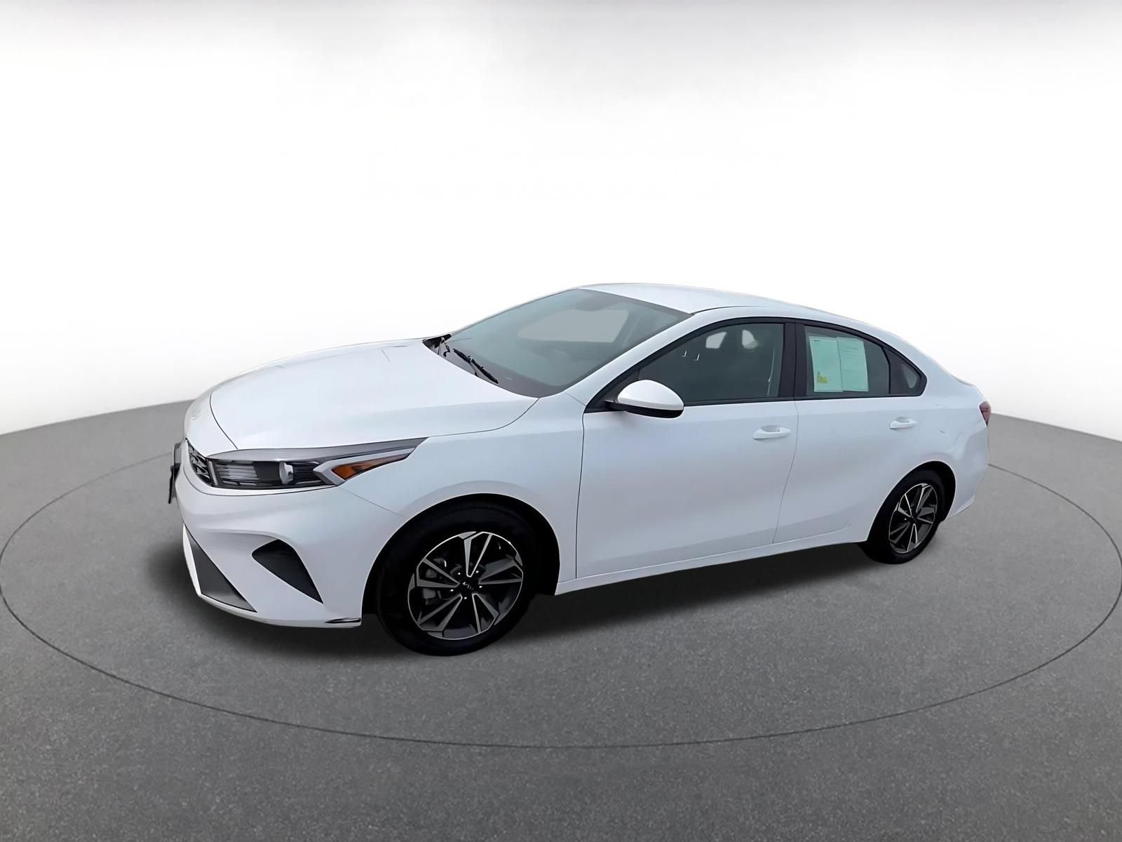 Used 2024 Kia Forte LXS FWD image 8