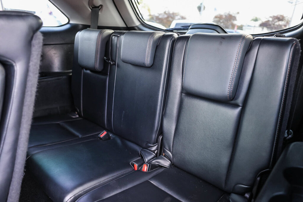 Used 2016 Toyota Highlander XLE FWD image 8