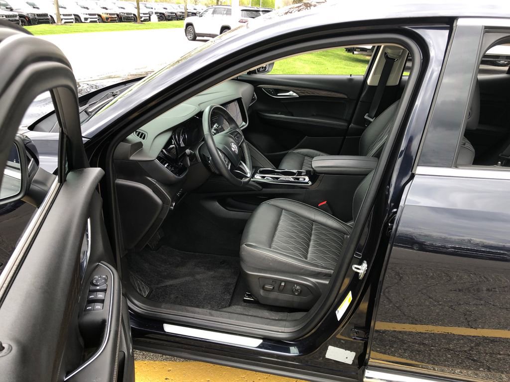 Used 2021 Buick Envision Avenir w/ Technology Package II AWD/4WD image 19