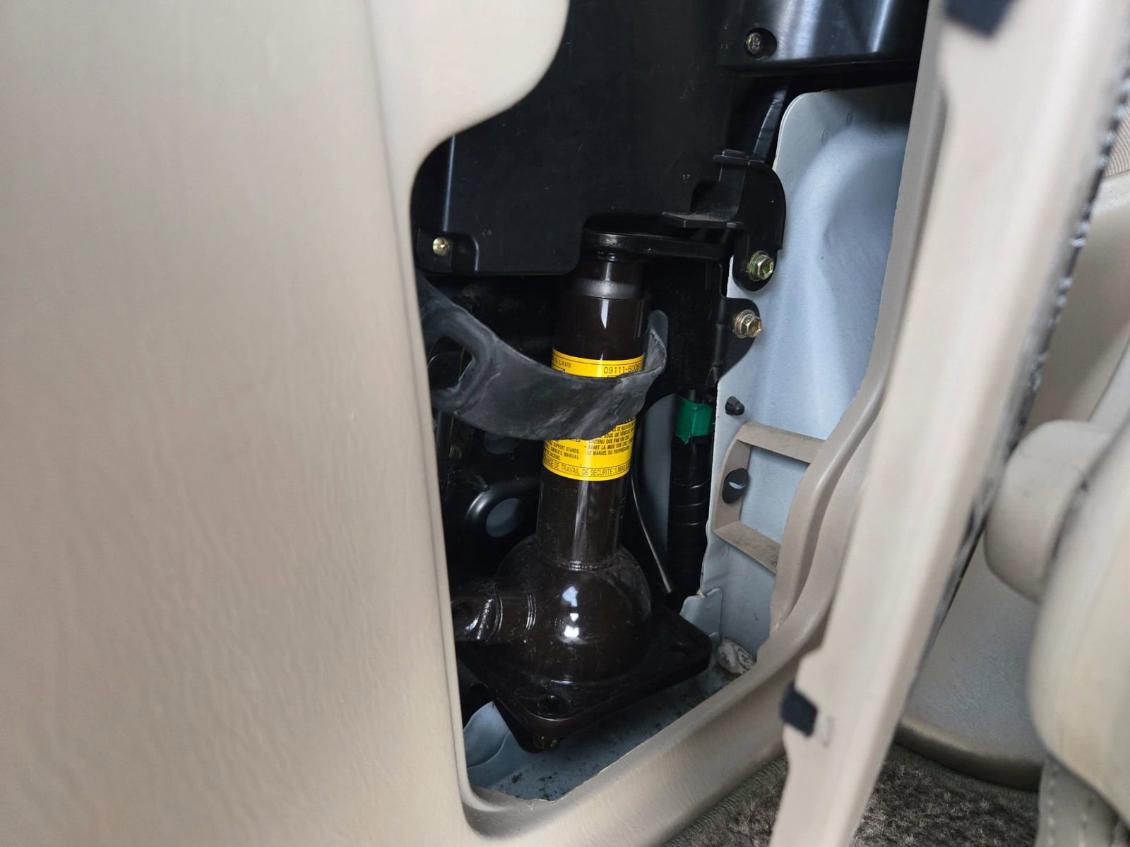 Used 1999 Lexus LX 470 4WD image 38