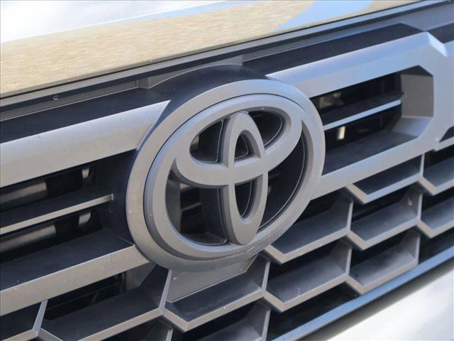 Certified 2025 Toyota Tacoma TRD Off-Road AWD/4WD image 29