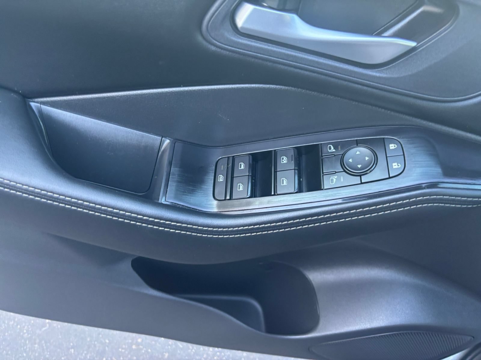Used 2026 Nissan Rogue SV AWD/4WD image 18