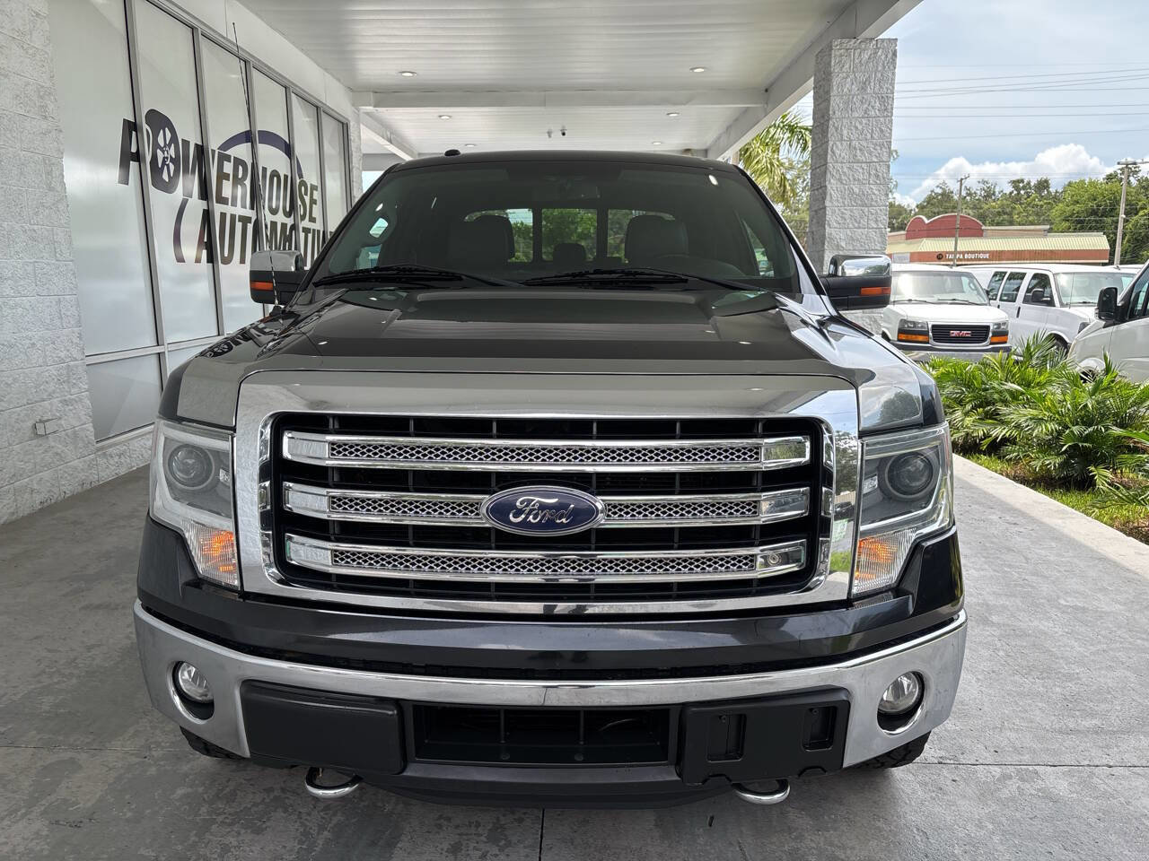 Used 2014 Ford F150 Lariat w/ Equipment Group 502A Luxury AWD/4WD image 3