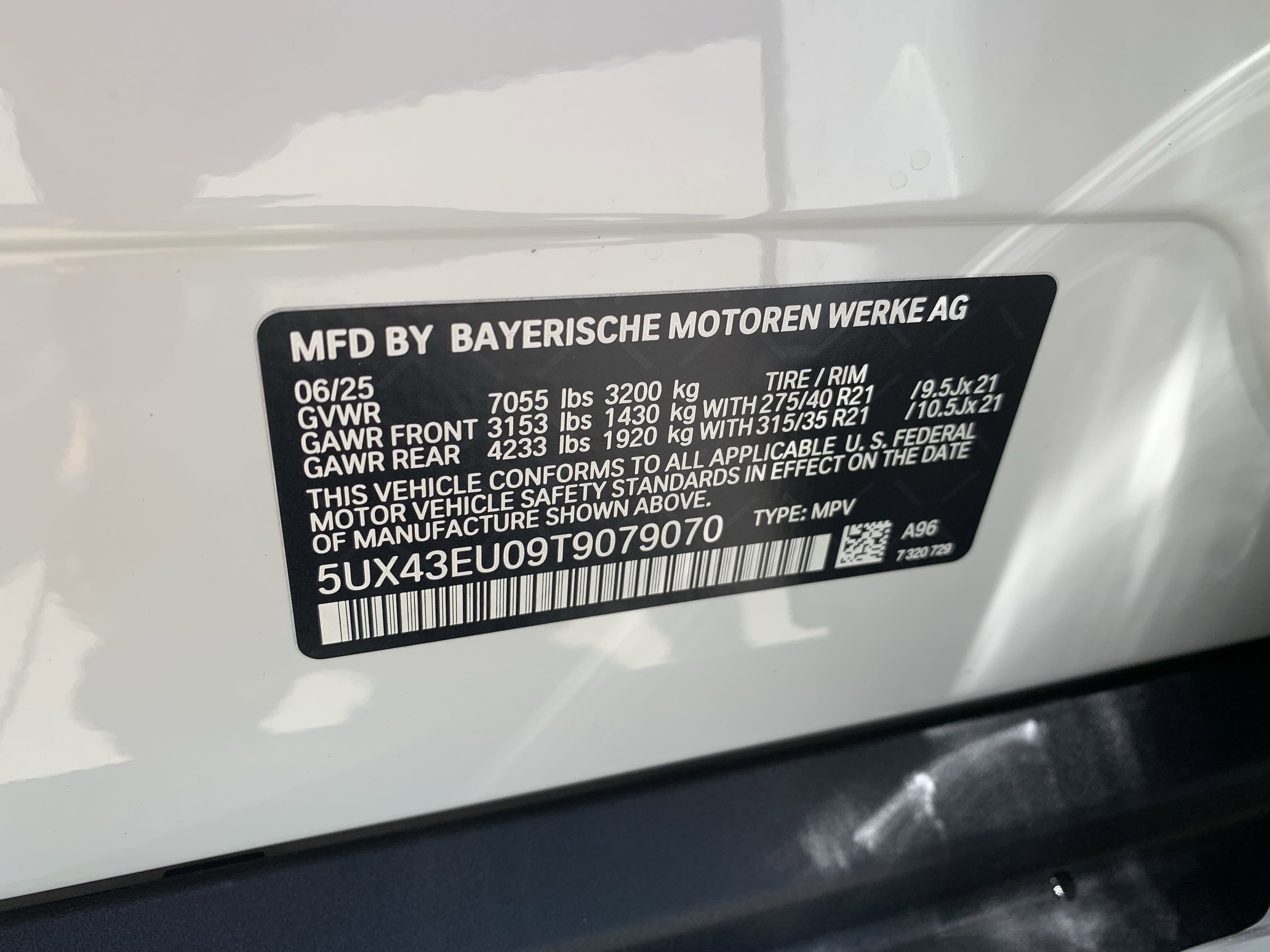 Used 2026 BMW X5 xDrive50e image 37