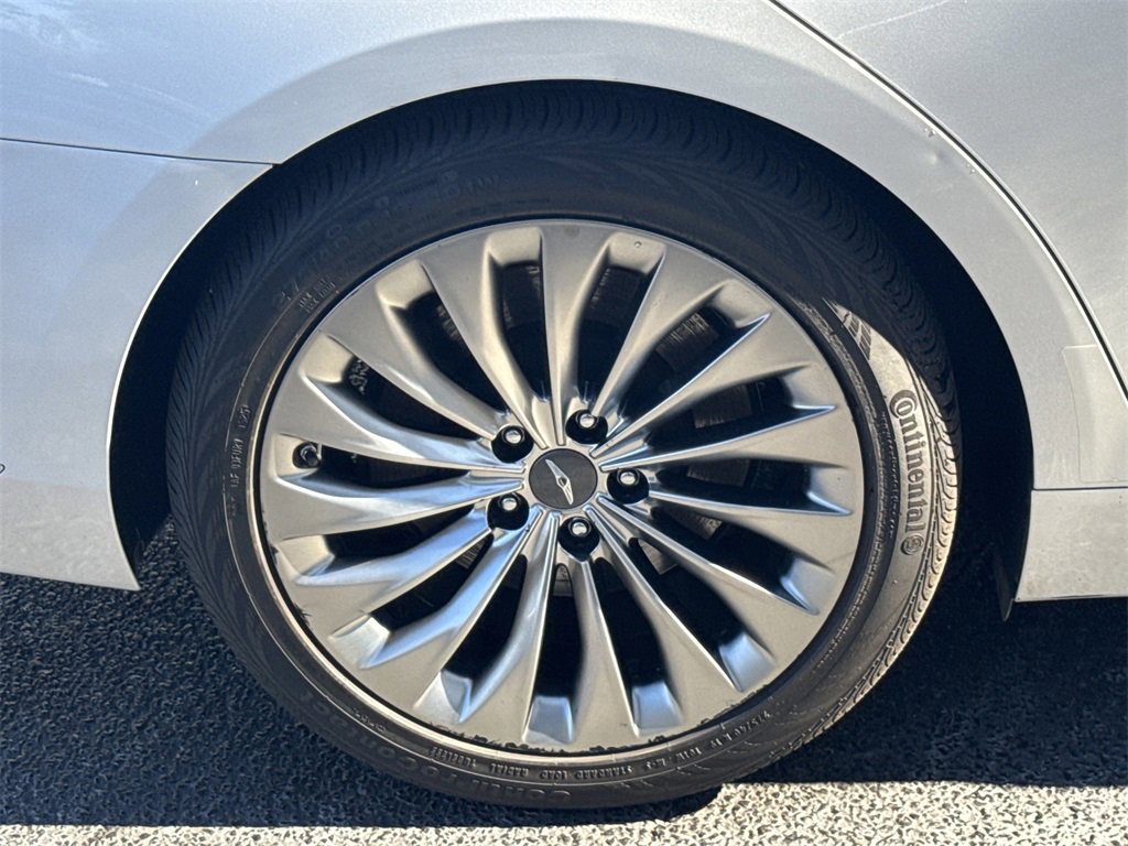 Used 2019 Genesis G90 3.3T Premium image 17